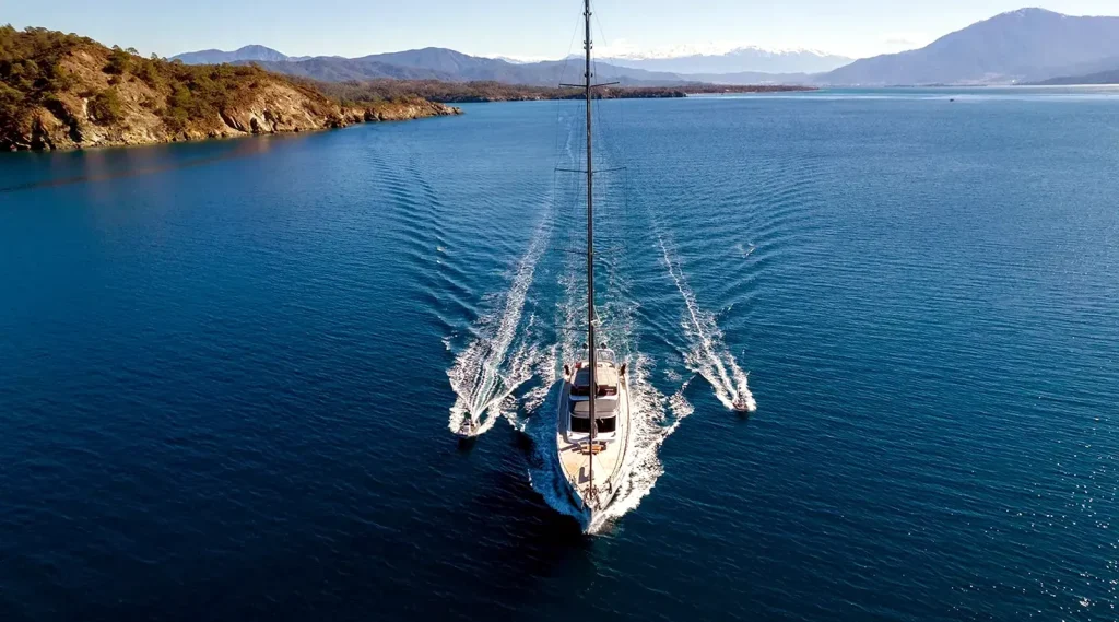 Motorsailer Long Island