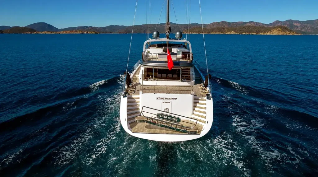 Motorsailer Long Island