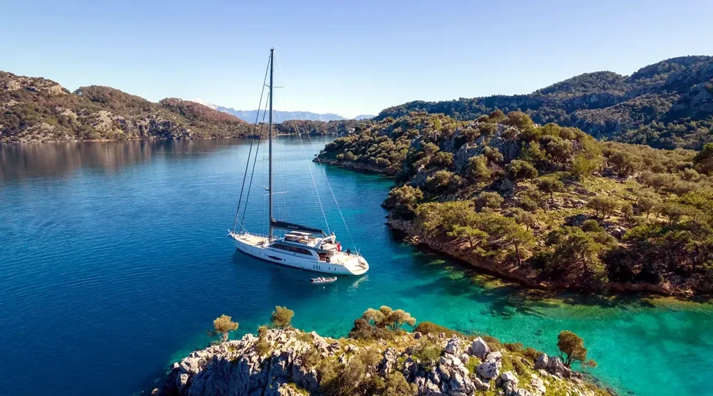 Motorsailer Long Island