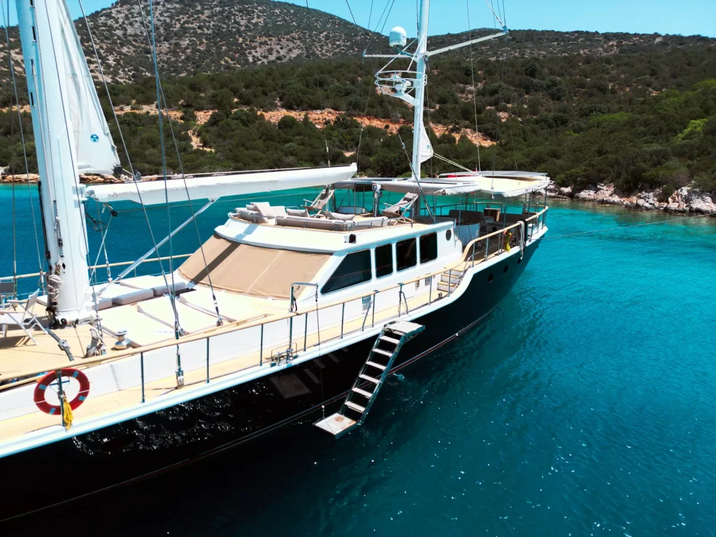 Motorsailer Luja
