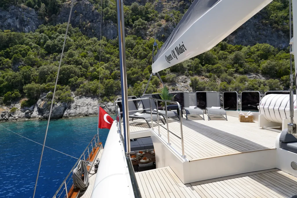 Motorsailer Queen Of Makri