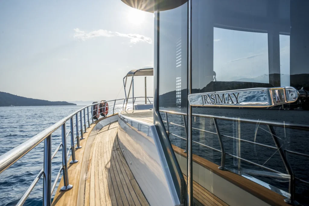 Motor Yacht Jr. Simay