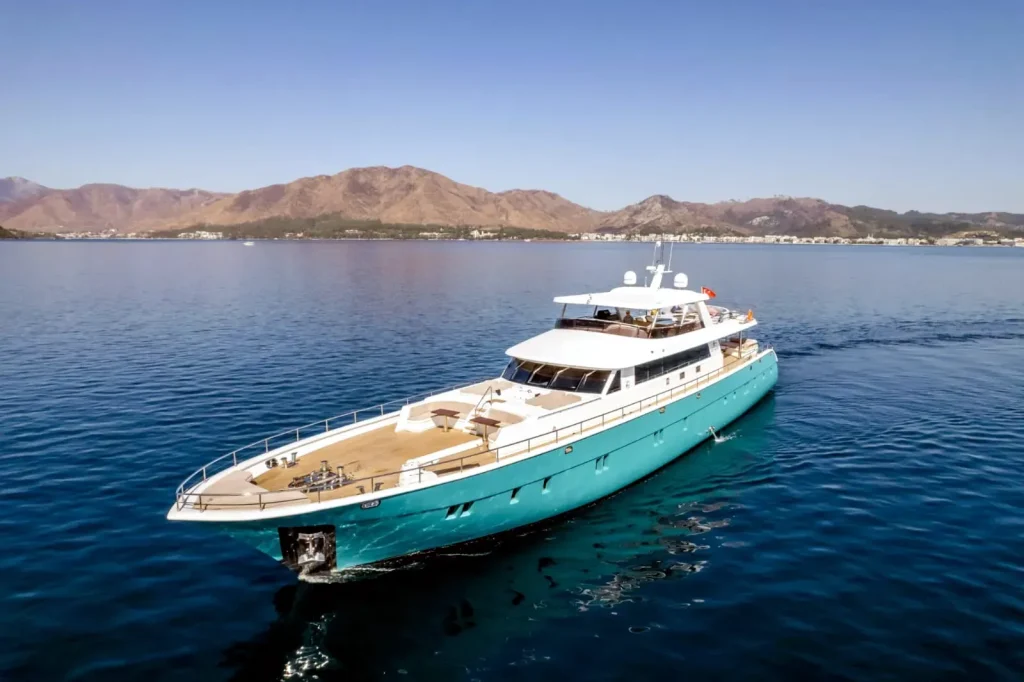 Motor Yacht Deep Water