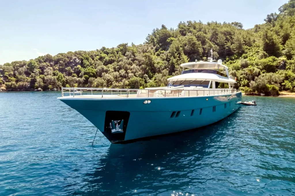 Motor Yacht Deep Water
