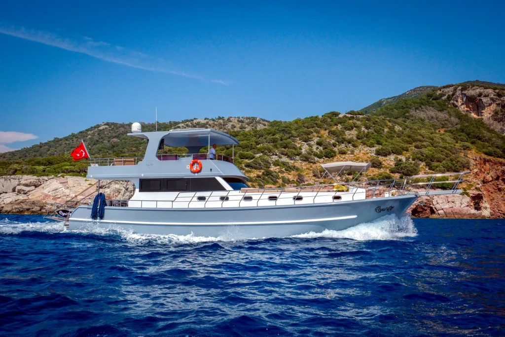 Motor Yacht Royal Rtt