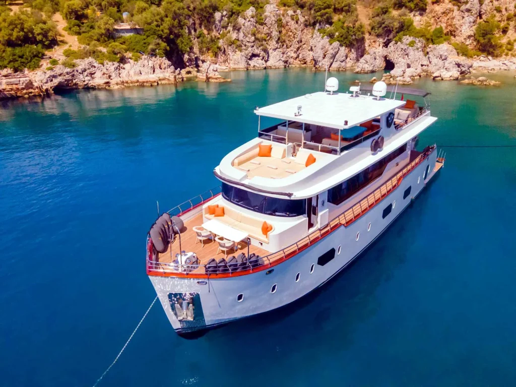 Motor Yacht Simay M