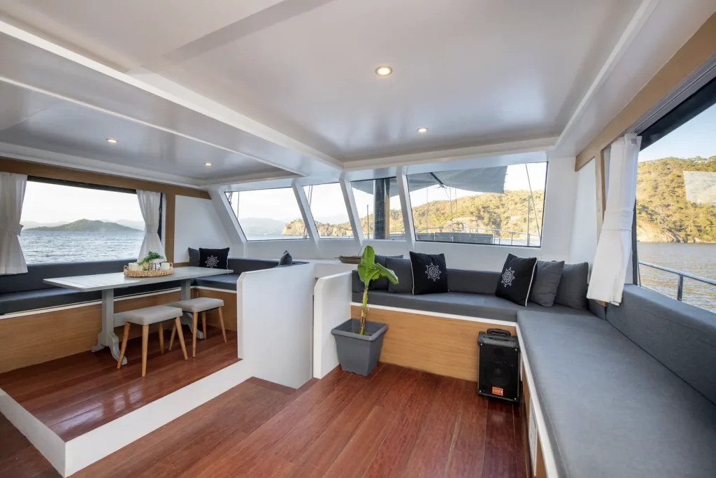 Motorsailer Nayk 2